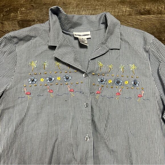 Alfred Dunner Short Sleeve Stripes Embroidered Floral Button Front Shirt Size 18 - Picture 2 of 8